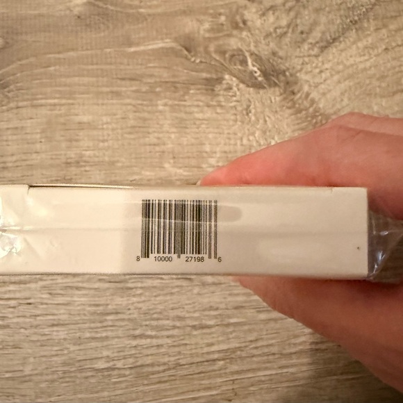 Lilly Lashes Barely Flare Individuals & Lash Rack Set - Picture 3 of 8